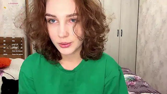 lady linaa online show from 10/25/25, 06:13