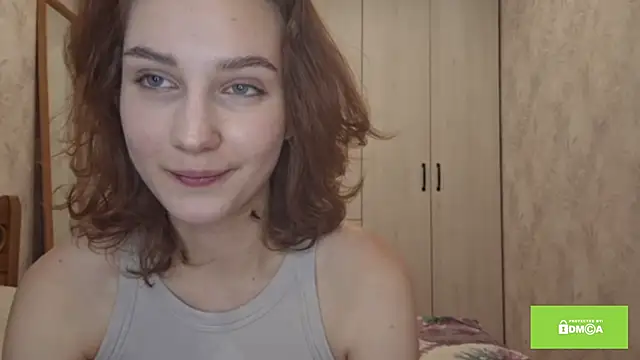 lady linaa online show from 10/28/25, 04:09