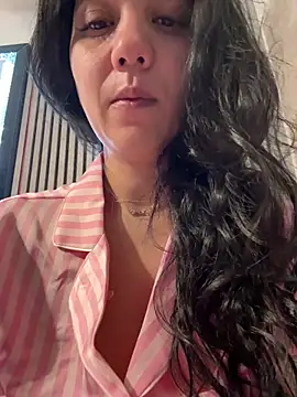 Snapshot of PrincessYYara chatting on 09/17/25, 04:25 PrincessYYara online show from 09/17/25, 04:25