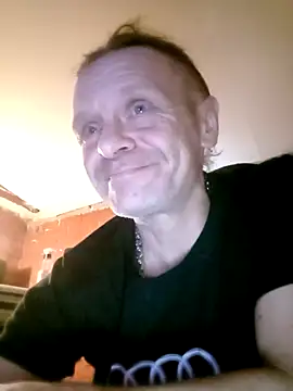 Snapshot of Kuba_Gd chatting on 10/02/25, 10:39 Kuba Gd online show from 10/02/25, 10:39