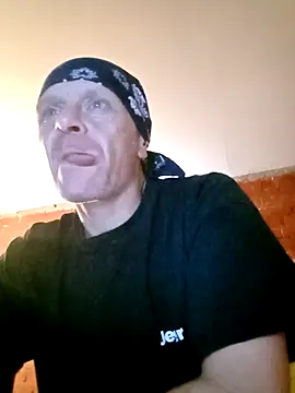 Snapshot of Kuba_Gd chatting on 10/03/25, 11:46 Kuba Gd online show from 10/03/25, 11:46