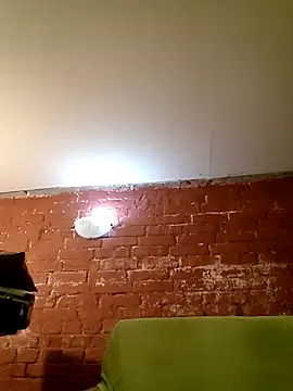 Snapshot of Kuba_Gd chatting on 10/18/25, 01:19 Kuba Gd online show from 10/18/25, 01:19