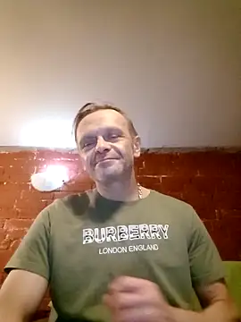 Snapshot of Kuba_Gd chatting on 10/23/25, 03:33 Kuba Gd online show from 10/23/25, 03:33