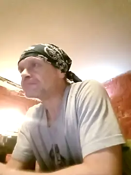 Snapshot of Kuba_Gd chatting on 11/06/25, 12:44 Kuba Gd online show from 11/06/25, 12:44