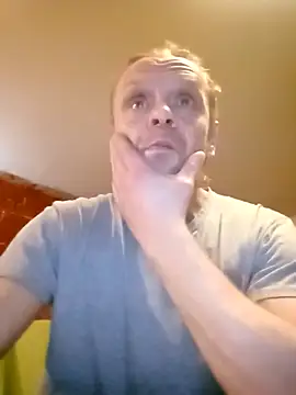 Snapshot of Kuba_Gd chatting on 11/26/25, 07:59 Kuba Gd online show from 11/26/25, 07:59