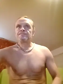 Snapshot of Kuba_Gd chatting on 12/04/25, 10:07 Kuba Gd online show from 12/04/25, 10:07