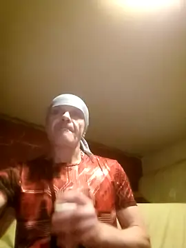 Snapshot of Kuba_Gd chatting on 12/18/25, 03:29 Kuba Gd online show from 12/18/25, 03:29