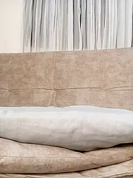 Snapshot of Marian_Zeller chatting on 10/01/25, 09:04 Marian Zeller online show from 10/01/25, 09:04