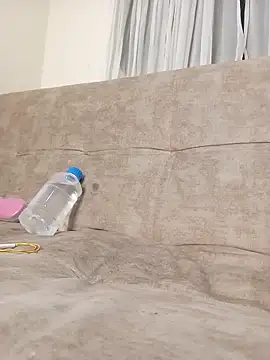 Snapshot of Marian_Zeller chatting on 10/20/25, 09:10 Marian Zeller online show from 10/20/25, 09:10