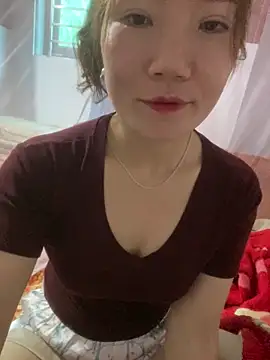 Snapshot of Pyy07 chatting on 11/11/25, 07:19 Pyy07 online show from 11/11/25, 07:19