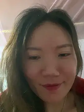 Snapshot of Pyy07 chatting on 11/18/25, 03:05 Pyy07 online show from 11/18/25, 03:05