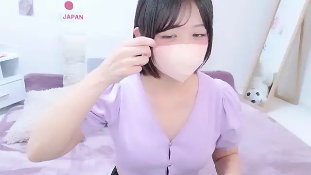 Hinata Sun online show from 07/04/26, 01:17