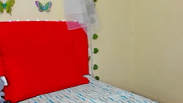 Snapshot of camila_collins7 chatting on 09/23/25, 01:14 camila collins7 online show from 09/23/25, 01:14