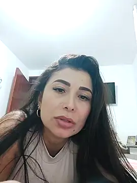 Snapshot of mia_mancinii chatting on 11/10/25, 10:42 mia mancinii online show from 11/10/25, 10:42