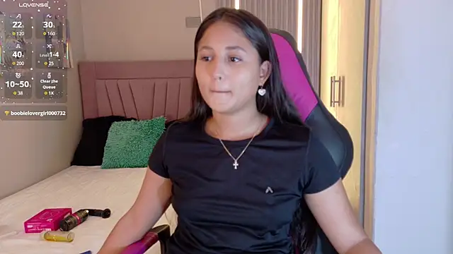 Snapshot of Laly_Cherry_ chatting on 11/08/25, 12:49 Laly Cherry online show from 11/08/25, 12:49