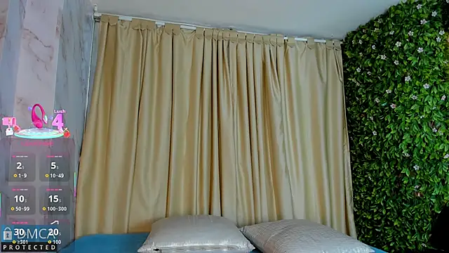 Kiara Zahiri   online show from 09/20/25, 11:11