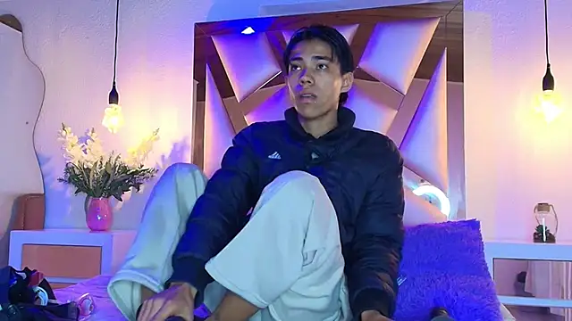 camilo nom online show from 10/05/25, 04:22