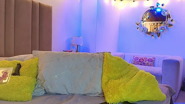 camilo nom online show from 10/09/25, 04:21