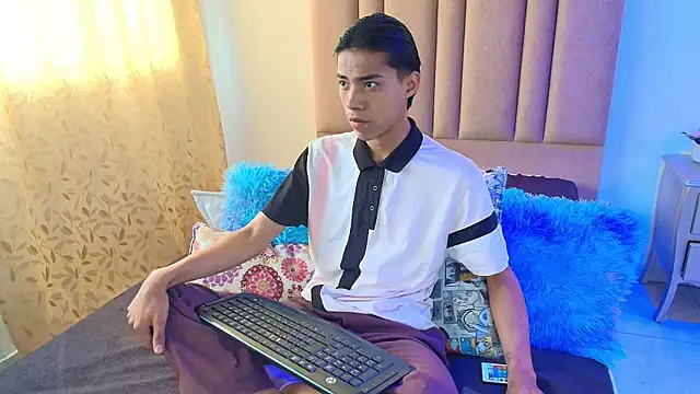 camilo nom online show from 10/12/25, 12:59