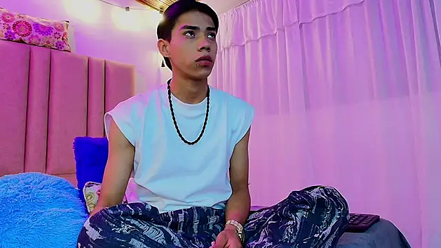 camilo nom online show from 10/21/25, 05:41