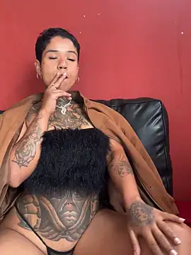 Snapshot of xbigpeach chatting on 09/25/25, 04:32 xbigpeach online show from 09/25/25, 04:32