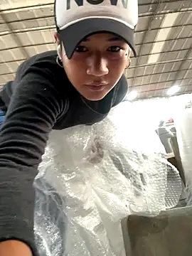 Snapshot of xbigpeach chatting on 10/07/25, 12:46 xbigpeach online show from 10/07/25, 12:46