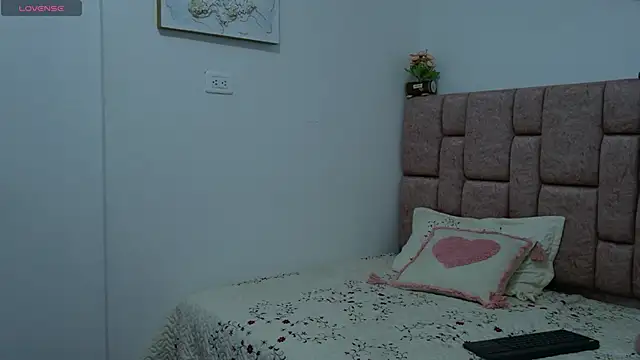 Kitty Rose   online show from 10/01/25, 12:38