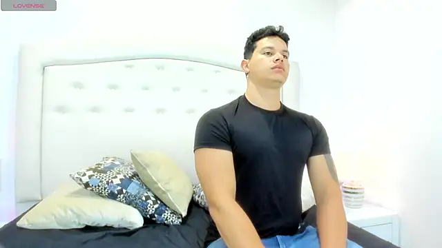 EclipseandFlame online show from 09/18/25, 02:19