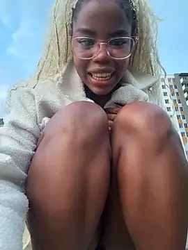 Snapshot of Sweet-Jade chatting on 10/30/25, 10:54 Sweet-Jade online show from 10/30/25, 10:54