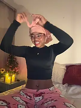 Snapshot of Sweet-Jade chatting on 12/15/25, 09:13 Sweet-Jade online show from 12/15/25, 09:13