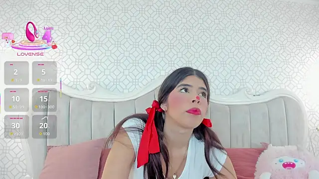 AlyssAlvarado online show from 10/30/25, 02:07