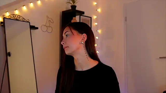 Naomii20   online show from 12/03/25, 05:55