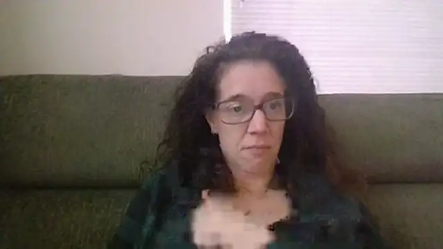 Snapshot of JezebelDutch chatting on 12/01/25, 01:27 JezebelDutch online show from 12/01/25, 01:27