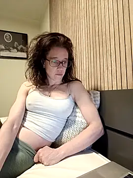 Snapshot of JezebelDutch chatting on 03/13/26, 01:40 JezebelDutch online show from 03/13/26, 01:40