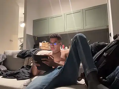 Snapshot of Markitos2323 chatting on 11/23/25, 09:47 Markitos2323 online show from 11/23/25, 09:47