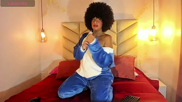 SheyLopez online show from 10/30/25, 03:08