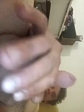 Snapshot of PleasingDavid1993 chatting on 10/18/25, 02:36 PleasingDavid1993 online show from 10/18/25, 02:36