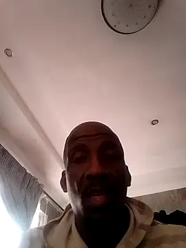 Snapshot of longdickson12345 chatting on 09/28/25, 01:05 longdickson12345 online show from 09/28/25, 01:05