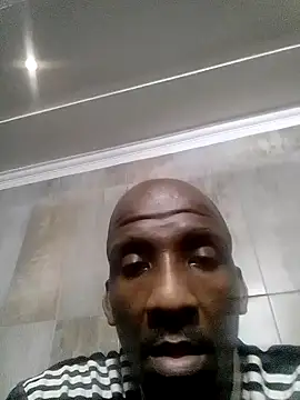 Snapshot of longdickson12345 chatting on 10/11/25, 05:33 longdickson12345 online show from 10/11/25, 05:33