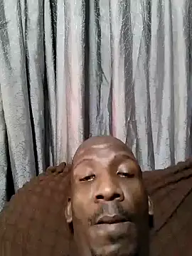 Snapshot of longdickson12345 chatting on 10/13/25, 03:45 longdickson12345 online show from 10/13/25, 03:45