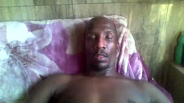 Snapshot of longdickson12345 chatting on 10/15/25, 03:45 longdickson12345 online show from 10/15/25, 03:45