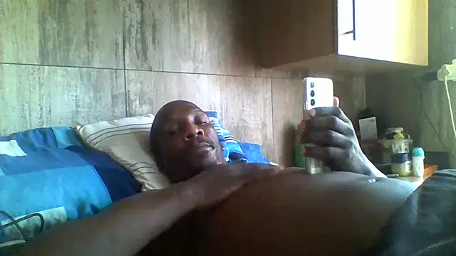 Snapshot of longdickson12345 chatting on 10/16/25, 10:16 longdickson12345 online show from 10/16/25, 10:16