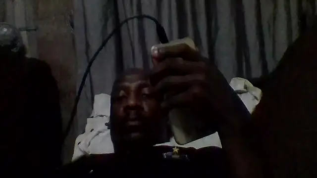 Snapshot of longdickson12345 chatting on 10/25/25, 10:48 longdickson12345 online show from 10/25/25, 10:48