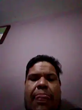 Snapshot of Maniakone chatting on 10/19/25, 12:55 Maniakone online show from 10/19/25, 12:55