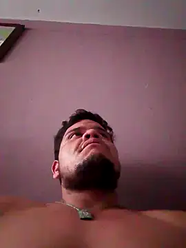 Snapshot of Maniakone chatting on 10/19/25, 02:18 Maniakone online show from 10/19/25, 02:18