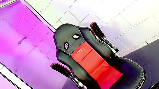 Ana sophia  online show from 11/17/25, 11:27