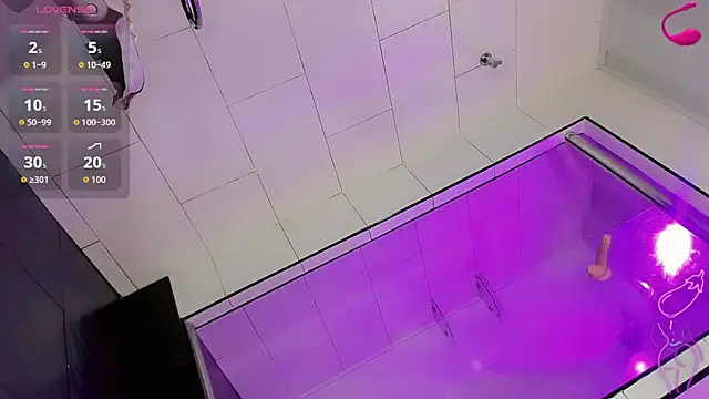 Ana sophia  online show from 12/03/25, 10:57