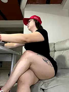 Snapshot of Amelia_laurent chatting on 10/29/25, 07:48 Amelia laurent online show from 10/29/25, 07:48