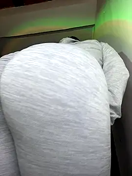 Snapshot of Amelia_laurent chatting on 11/27/25, 07:16 Amelia laurent online show from 11/27/25, 07:16