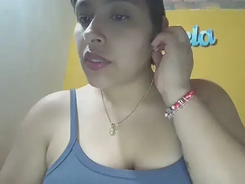 Snapshot of zairabreze chatting on 05/12/26, 01:25 zairabreze online show from 05/12/26, 01:25